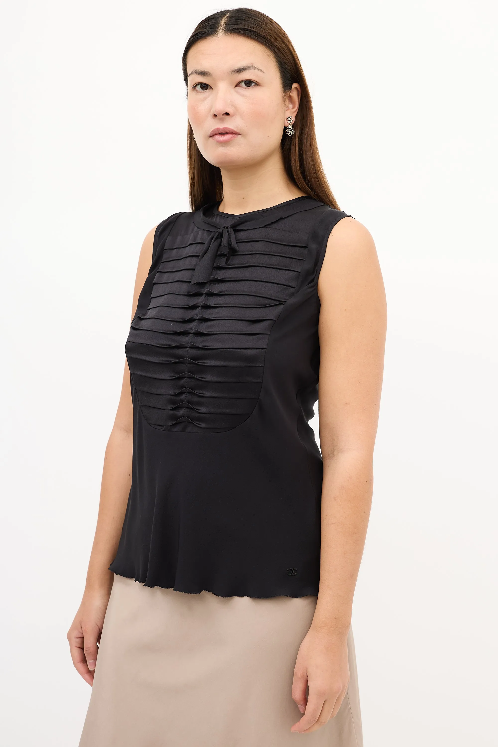 SS 2006 Black Silk Pleated Sleeveless Top